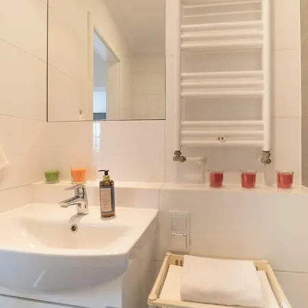 Legnicka Close To The Center Of By Rent Like شقة *